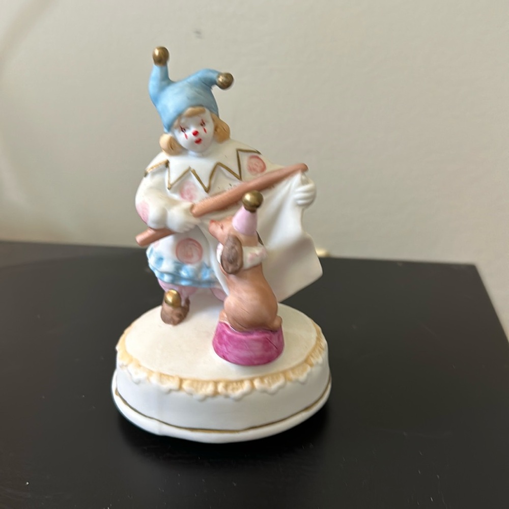 Vintage 1989 Sekiguchi Porcelain Bisque Clown Rotating Music Box